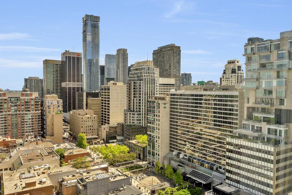 Quickstay - Chic In Yorkville Toronto Exterior foto